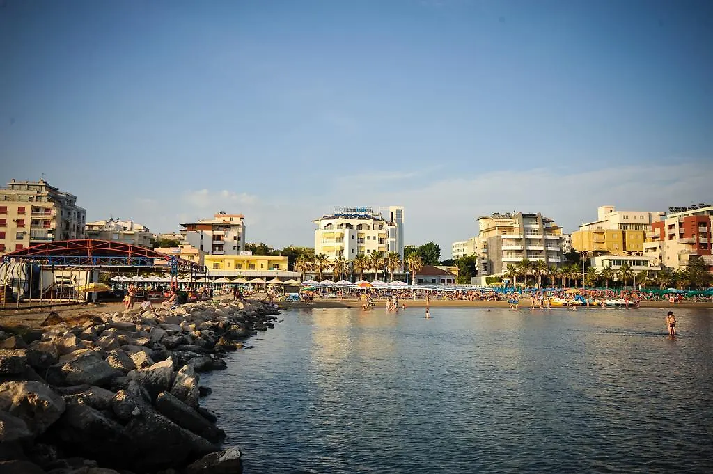 Iliria Internacional Hotel Durres 4*,