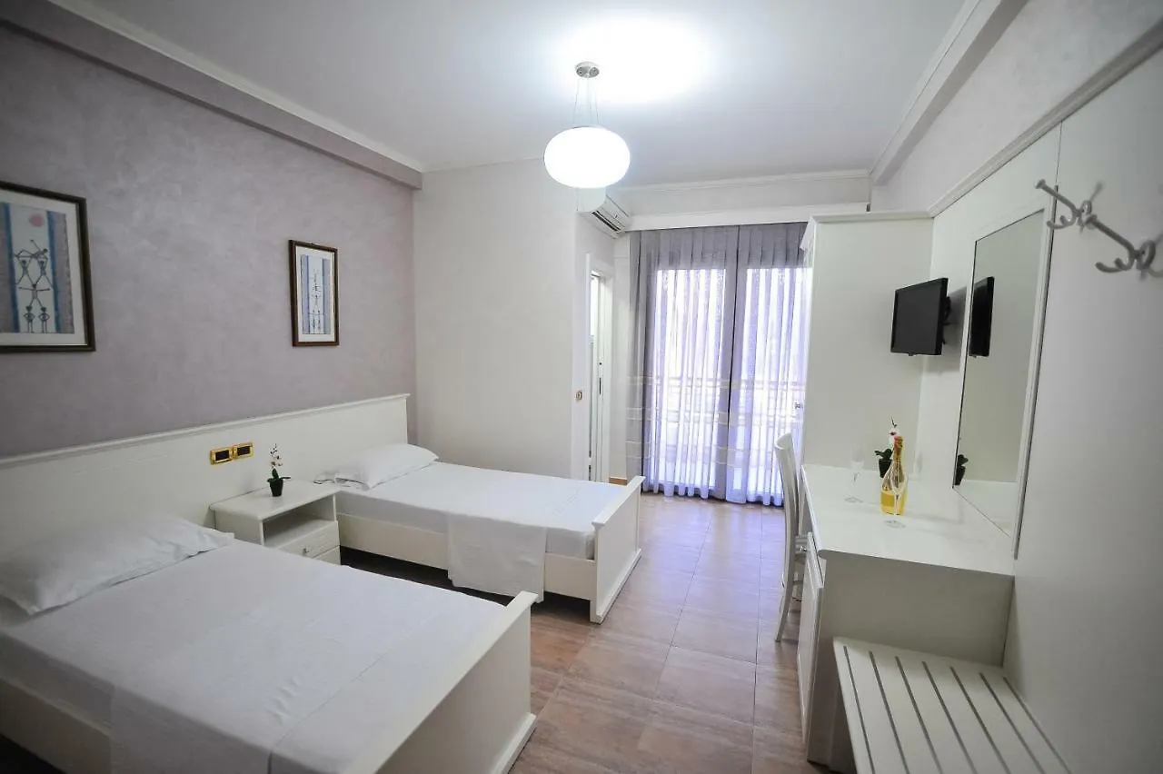 Iliria Internacional Hotel Durres 4*,